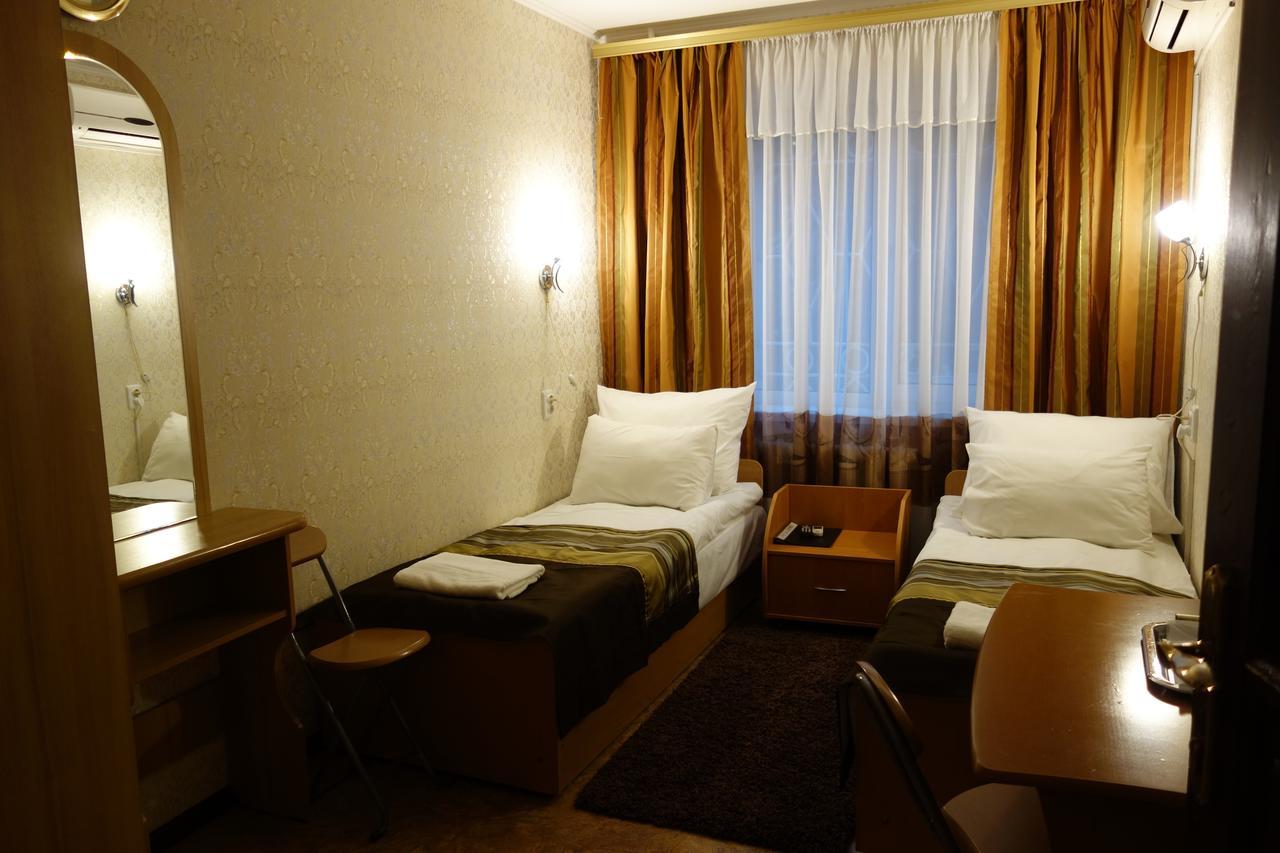 Enrico Hotel Dnipro Exterior foto